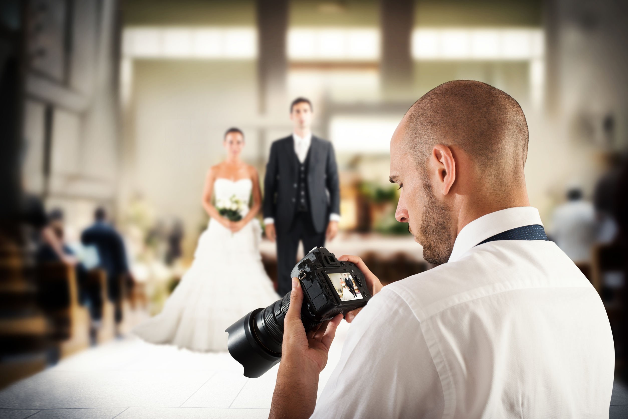 How to Choose the Perfect Wedding Photographer: 7 Key Tips